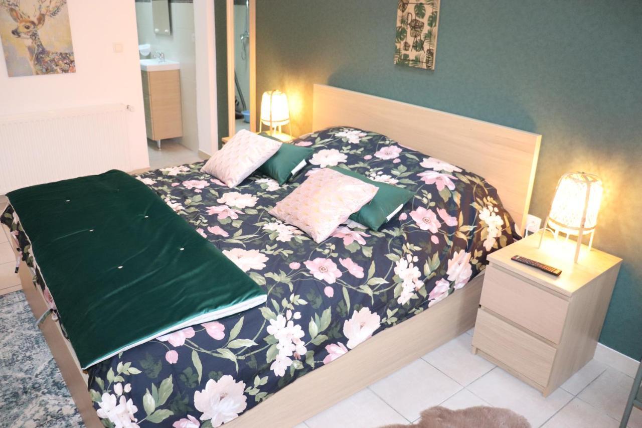 مبيت وإفطار Gerponville Le Jardin Des Roses المظهر الخارجي الصورة